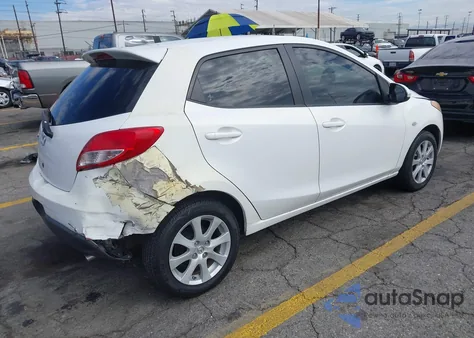 2011 Mazda Mazda2 Touring из США, поврежденный, VIN JM1DE1HZ6B0103342
